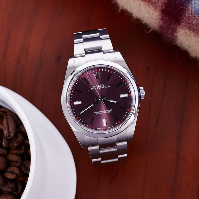 Rolex Oyster Perpetual 114300 Image 4